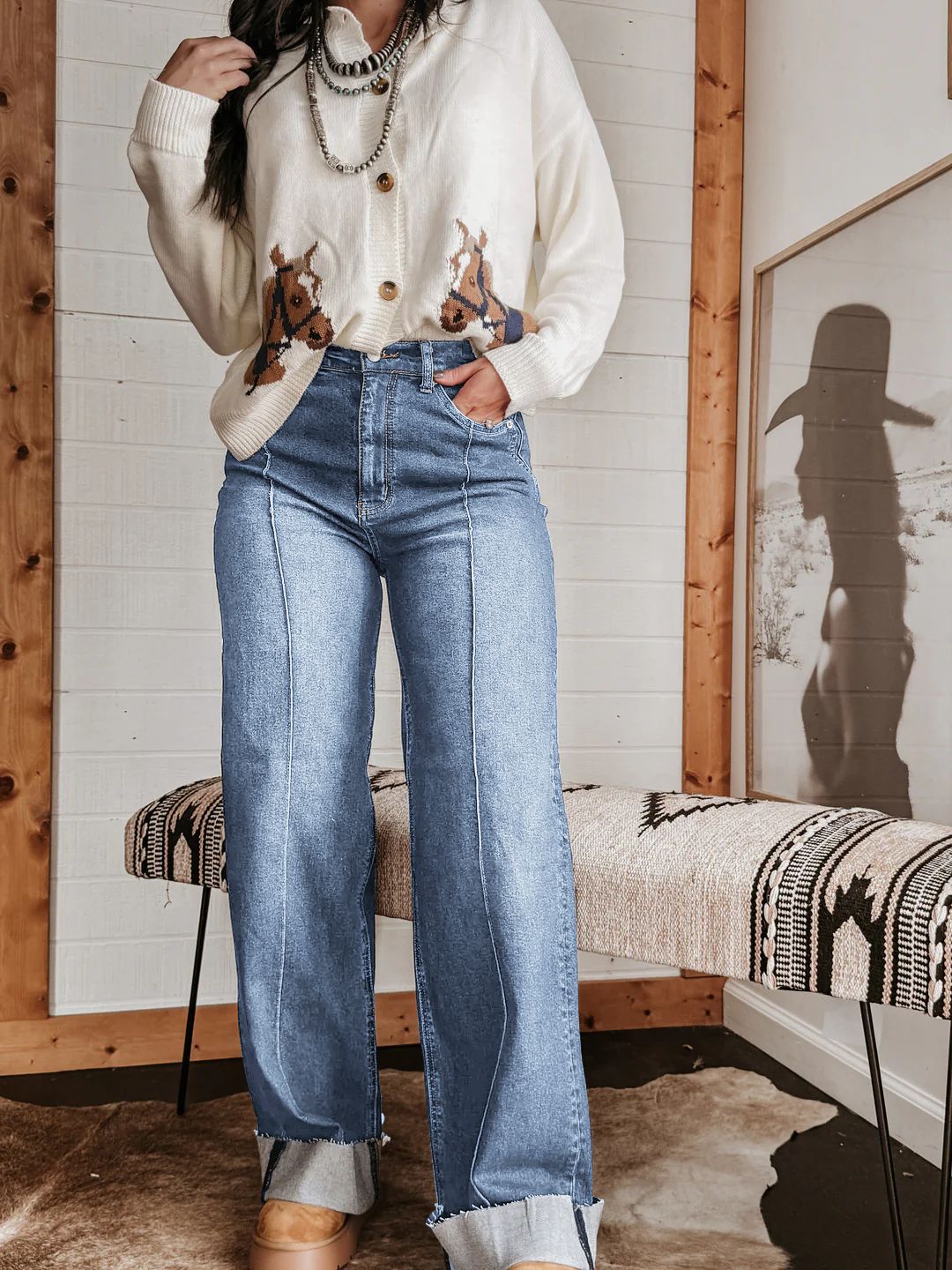 Kvinnor breda högmidjade jeans med unika kontrastsömmar och avslappnad look Mirla-Eva Jonsson