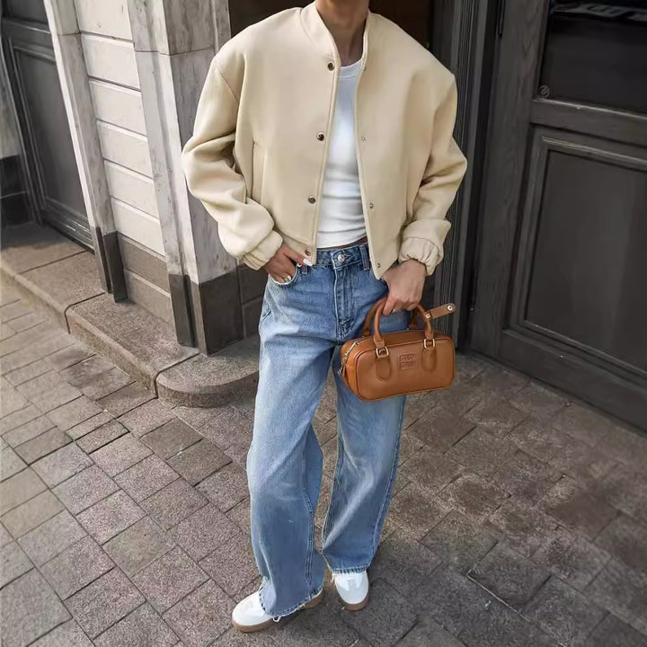 Kvinnor casual faux läder jacka med stilren dragkedja och eleganta manschetter Mirla-Eva Jonsson