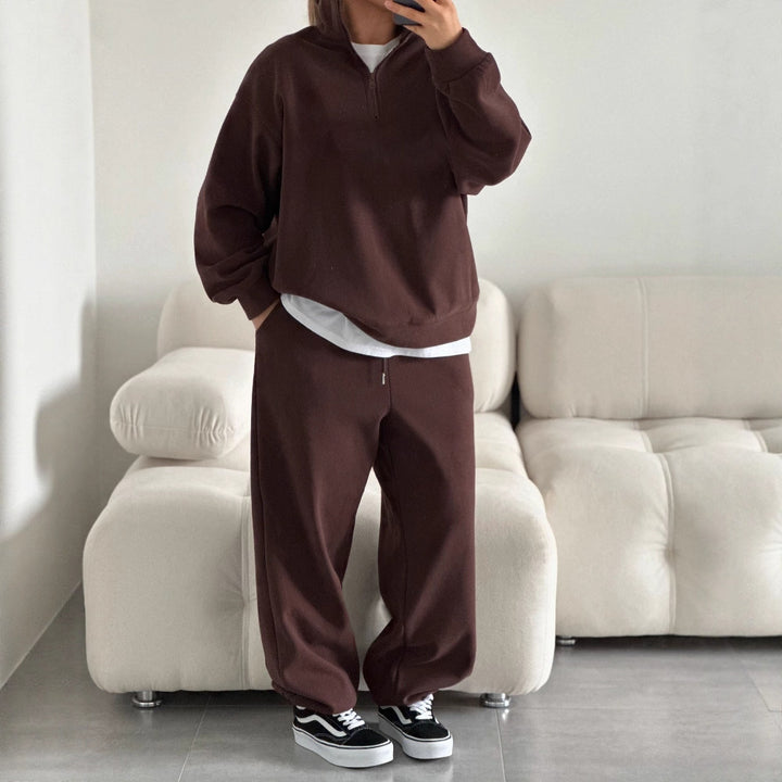 Kvinnor casual fleece topp och bekväm joggingbyxor set Mirla-Eva Jonsson