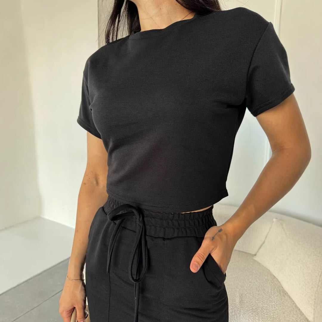 Kvinnor casual tvådelad set med kort topp och sidoklyvning kjol Mirla-Eva Jonsson