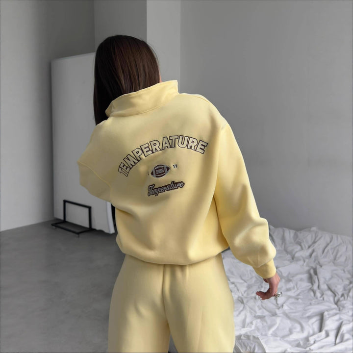 Kvinnor casual zip tröja med elastisk fåll och sportiga detaljer Mirla-Eva Jonsson