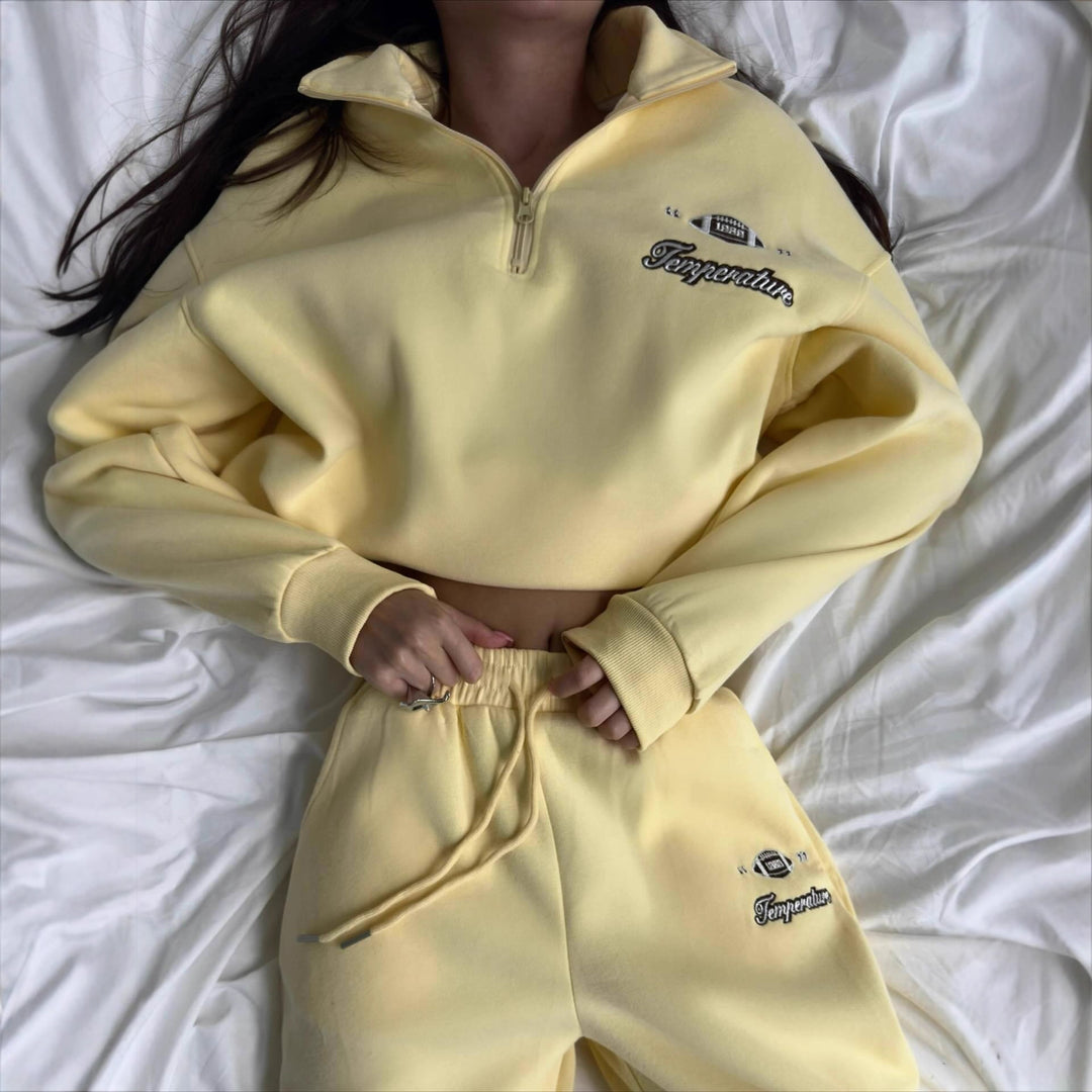 Kvinnor casual zip tröja med elastisk fåll och sportiga detaljer Mirla-Eva Jonsson