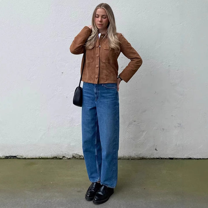 Kvinnor cropped konstläderjacka med bröstfickor Mirla-Eva Jonsson