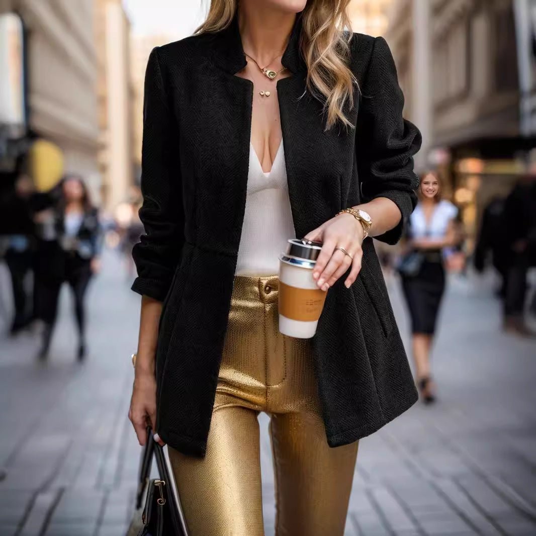 Kvinnor elegant blazer i fiskbensmönster med figursydd silhuett Mirla-Eva Jonsson
