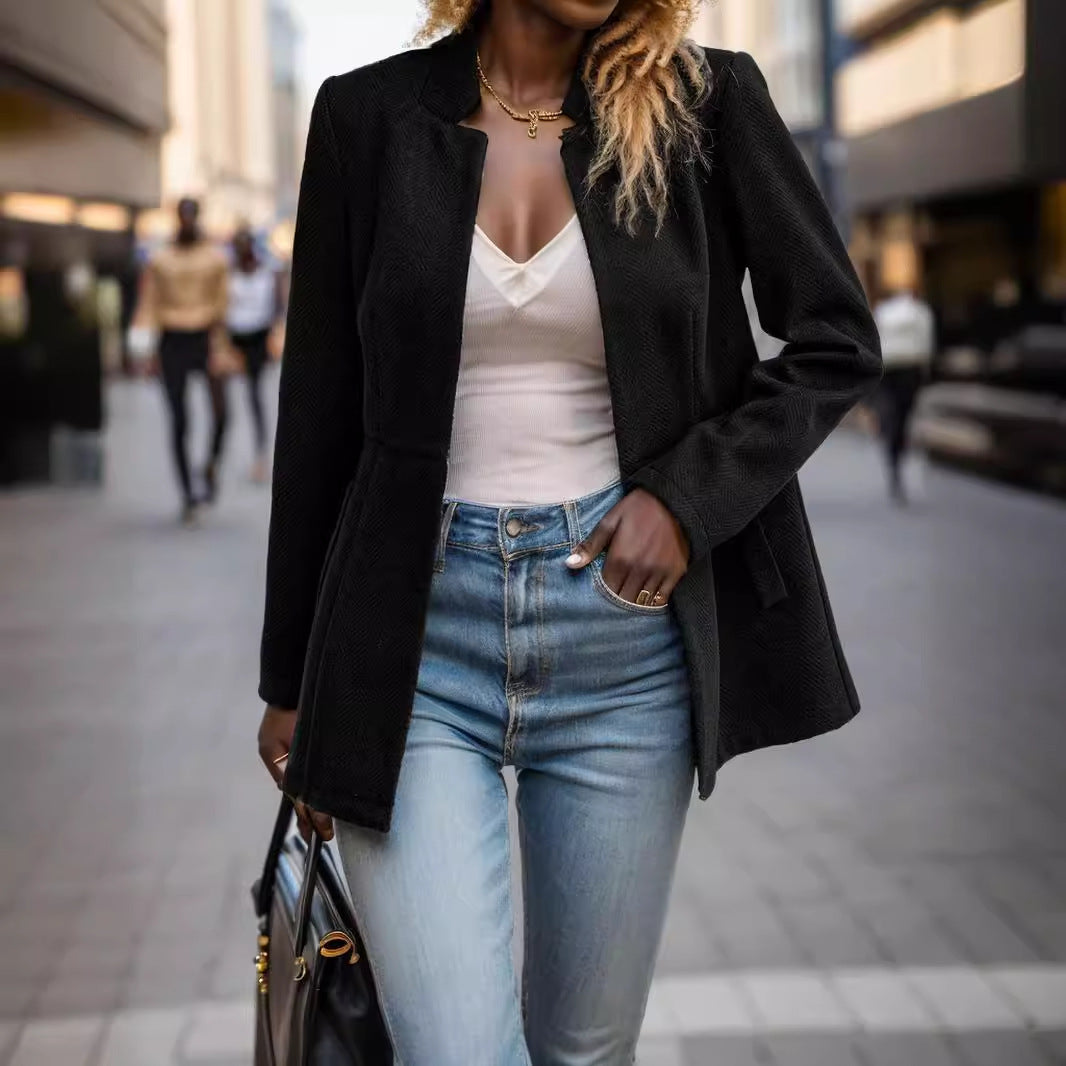 Kvinnor elegant blazer i fiskbensmönster med figursydd silhuett Mirla-Eva Jonsson