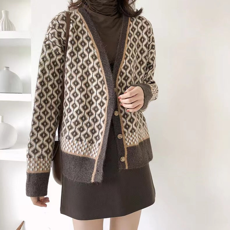 Kvinnor elegant cardigan med geometriskt mönster och knappdetaljer Mirla-Eva Jonsson