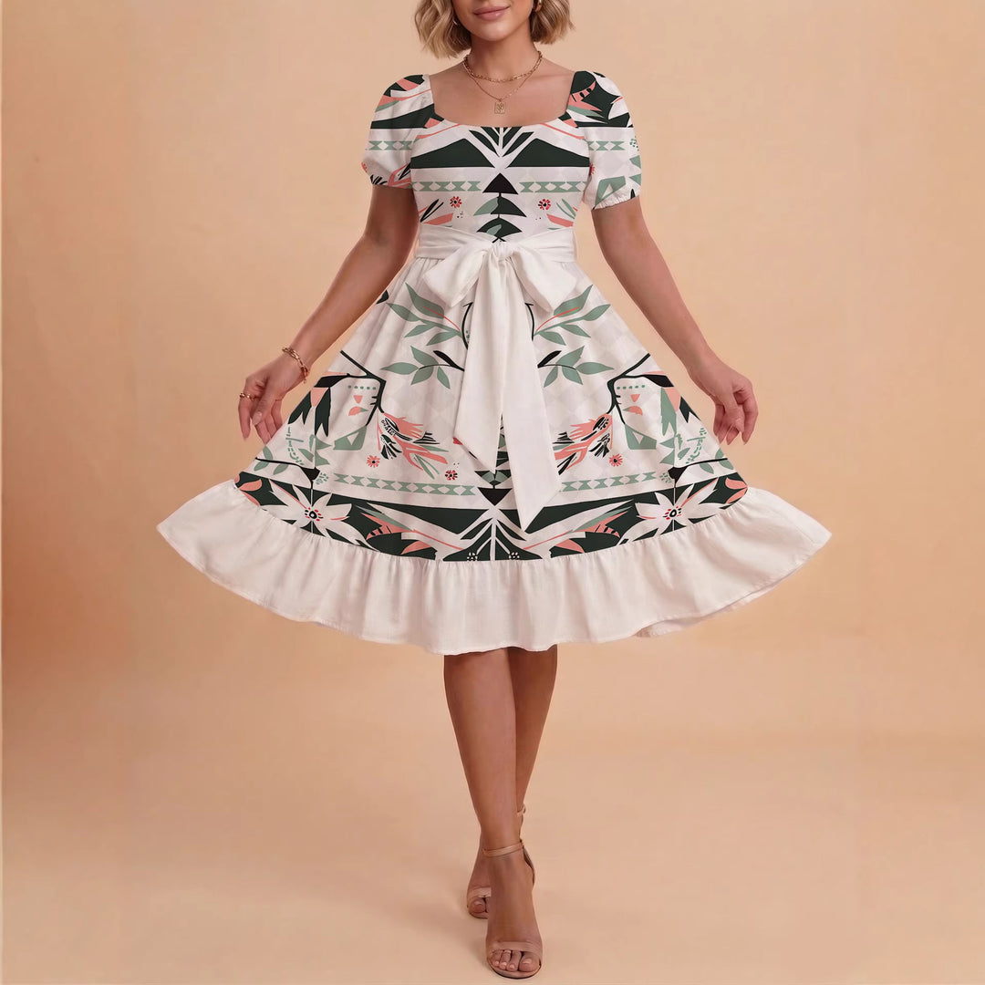 Kvinnor elegant glittrande klänning med figursydd passform och volangkant Mirla-Eva Jonsson