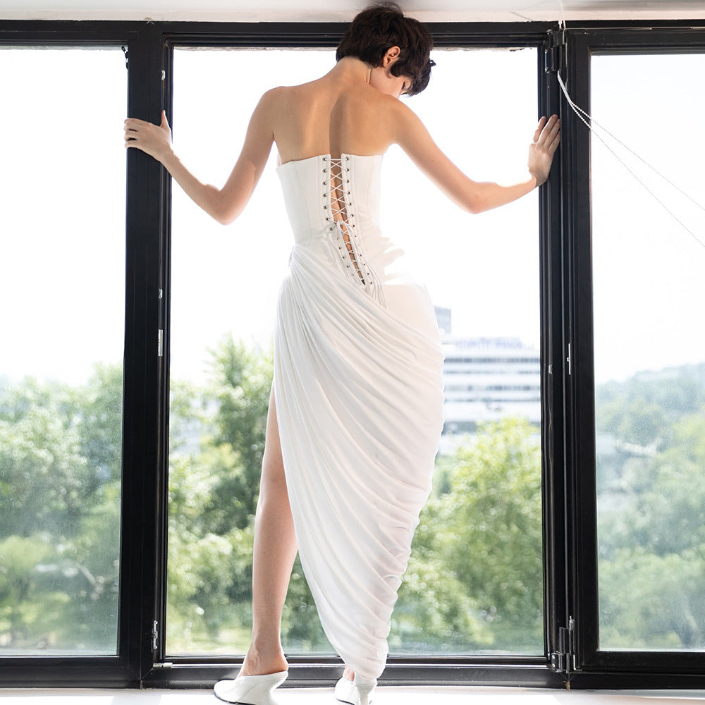 Kvinnor elegant golvlång klänning med sofistikerad draperingseffekt Mirla-Eva Jonsson
