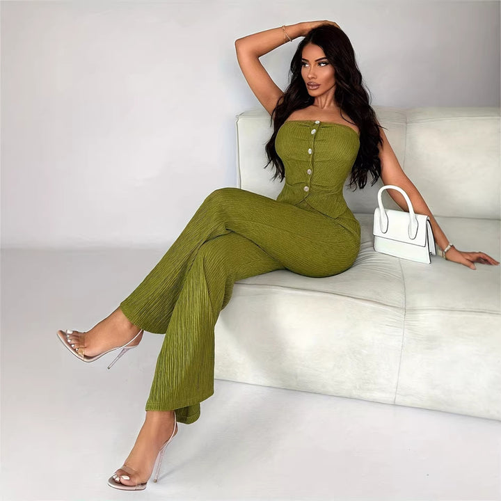 Kvinnor elegant jumpsuit med figursydd design och knapparen detaljer Mirla-Eva Jonsson