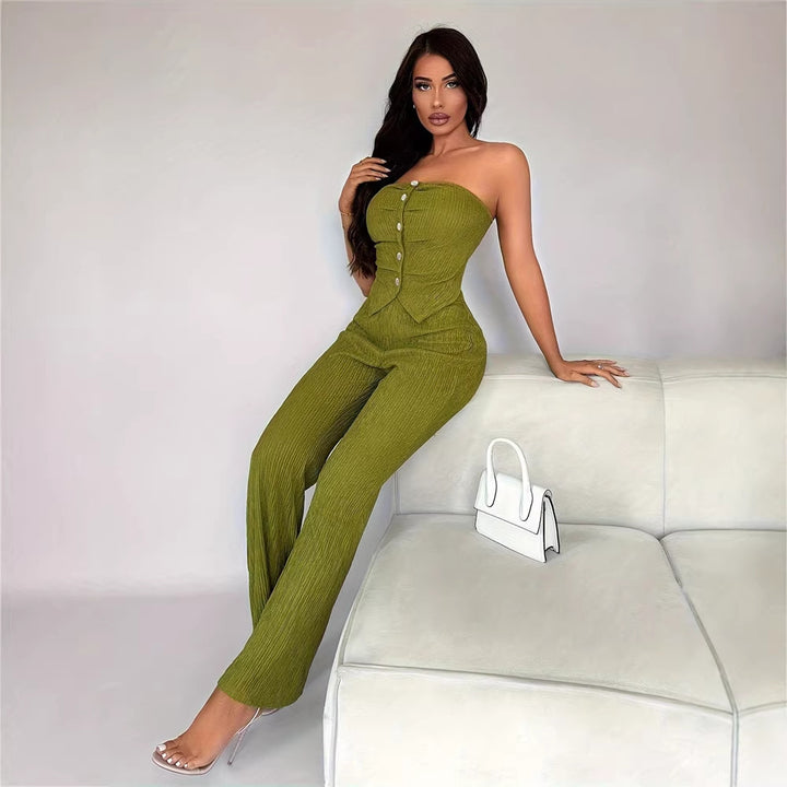 Kvinnor elegant jumpsuit med figursydd design och knapparen detaljer Mirla-Eva Jonsson