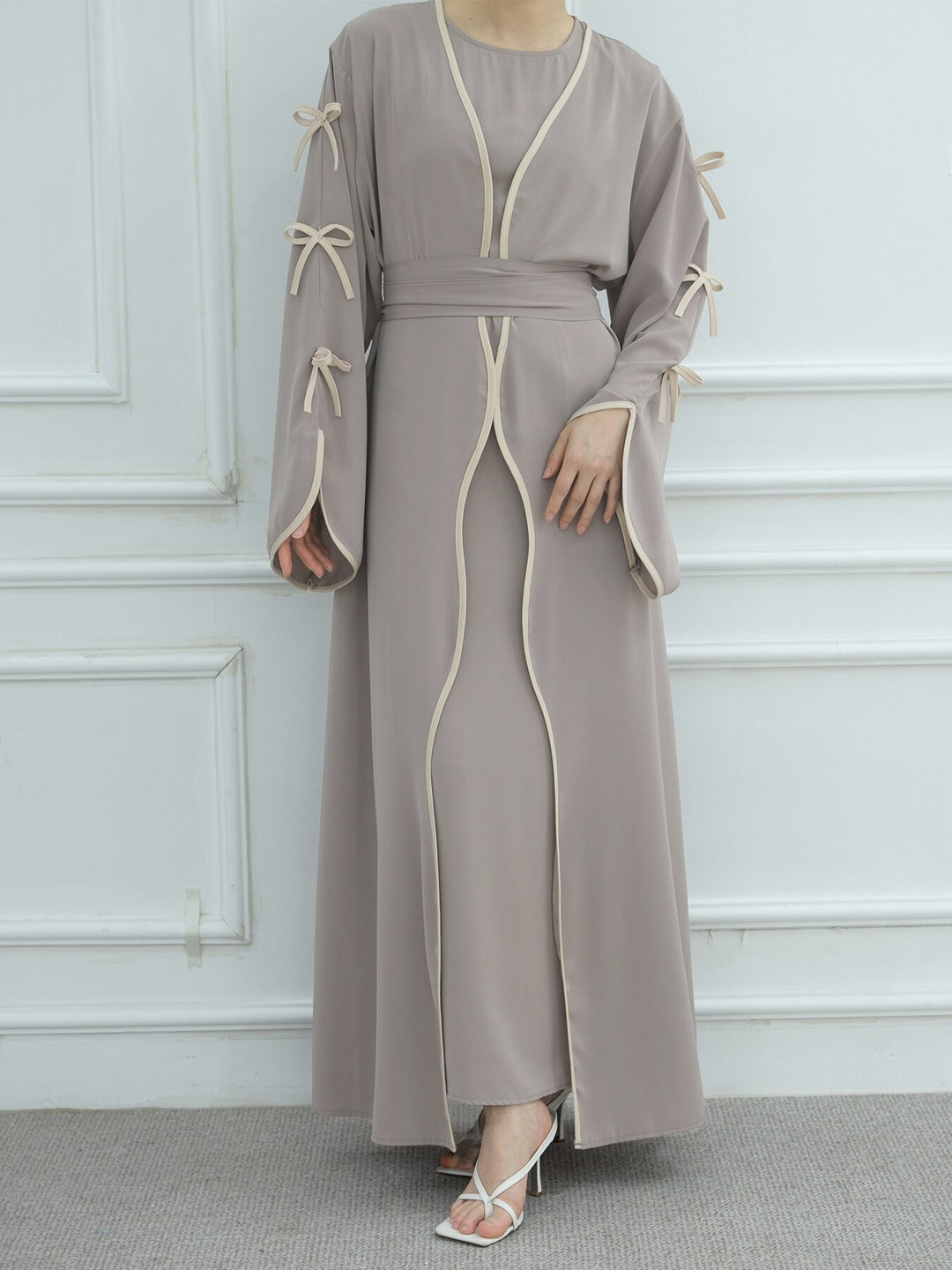 Kvinnor elegant jumpsuit med raffinerade volangdetaljer Mirla-Eva Jonsson