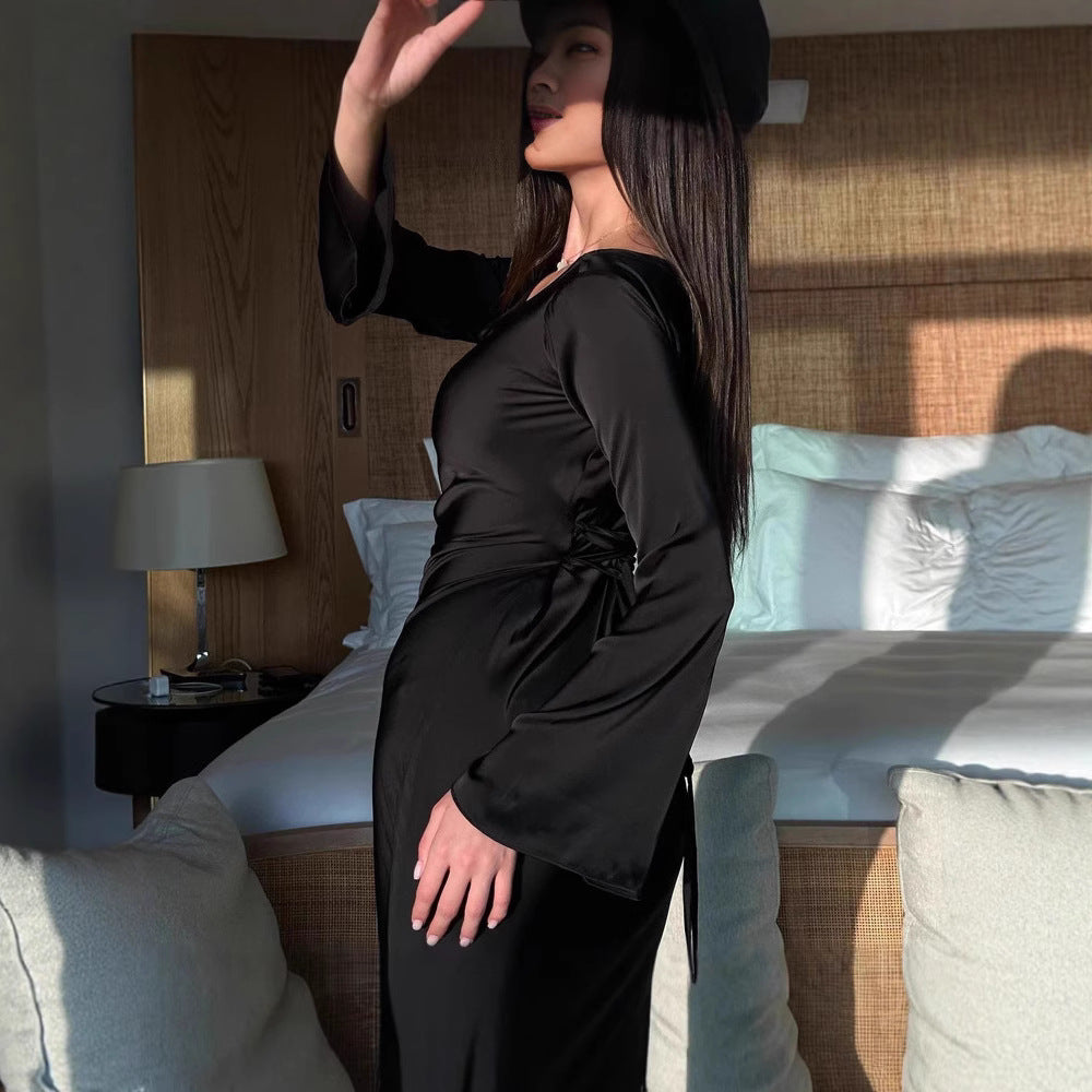 Kvinnor elegant långärmad satin maxiklänning med vida ärmar Mirla-Eva Jonsson