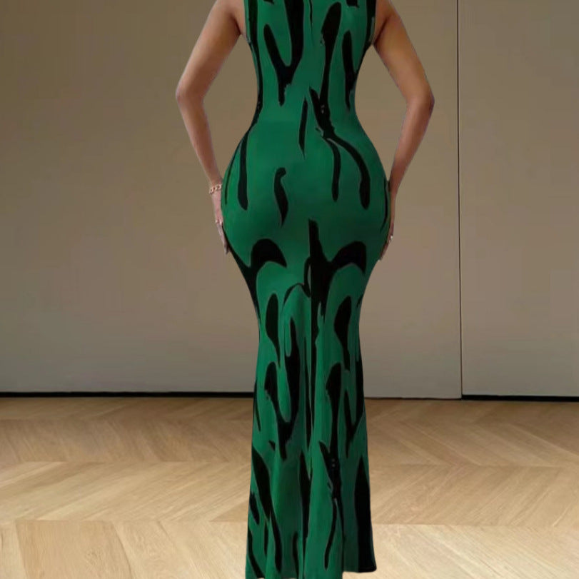 Kvinnor elegant maxiklänning med figursydd skärning och trendigt mönster-Eva Jonsson
