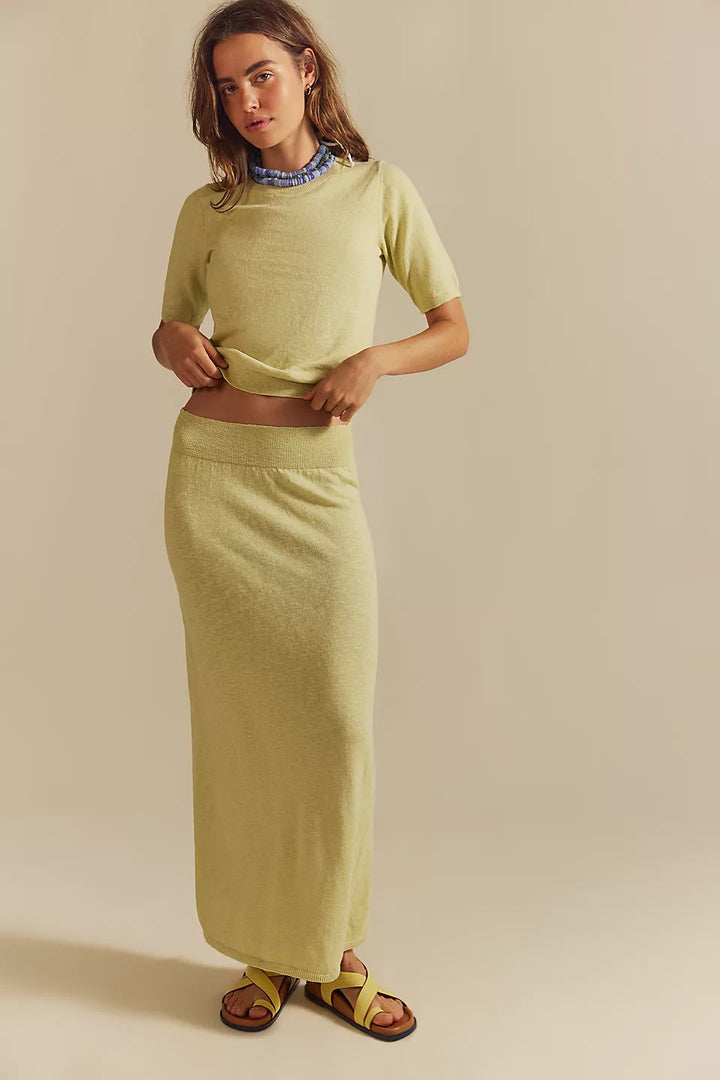 Kvinnor elegant midi klänning set med höghalsad topp och elastisk midja Mirla-Eva Jonsson