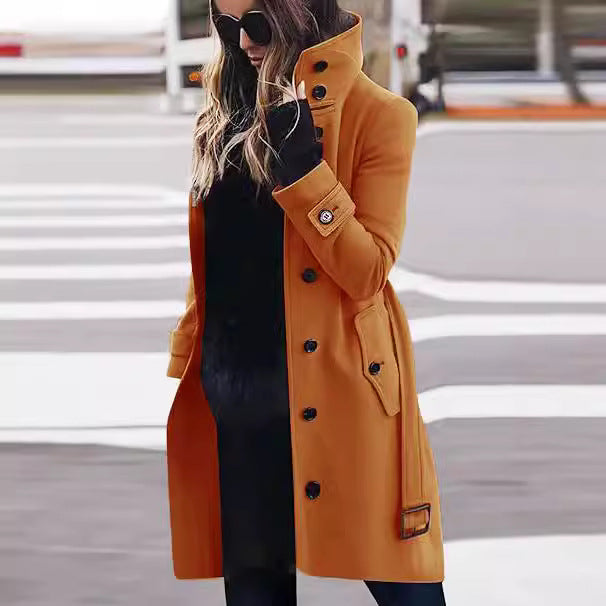 Kvinnor elegant och stilfull kappa Mirla-Eva Jonsson