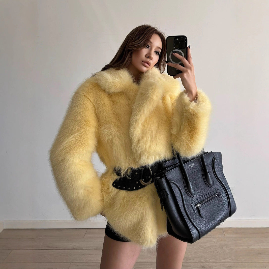 Kvinnor elegant oversized pälsrock Mirla-Eva Jonsson