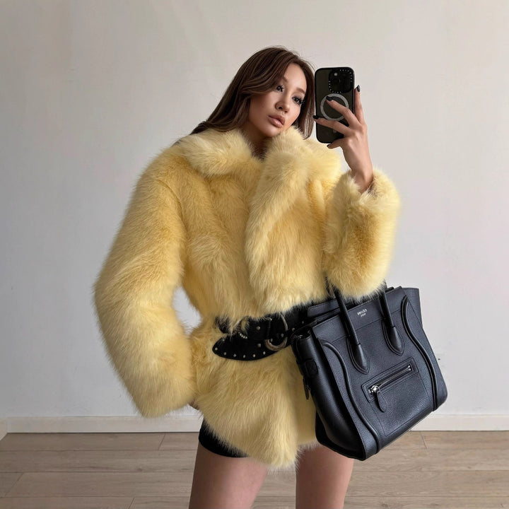 Kvinnor elegant oversized pälsrock Mirla-Eva Jonsson