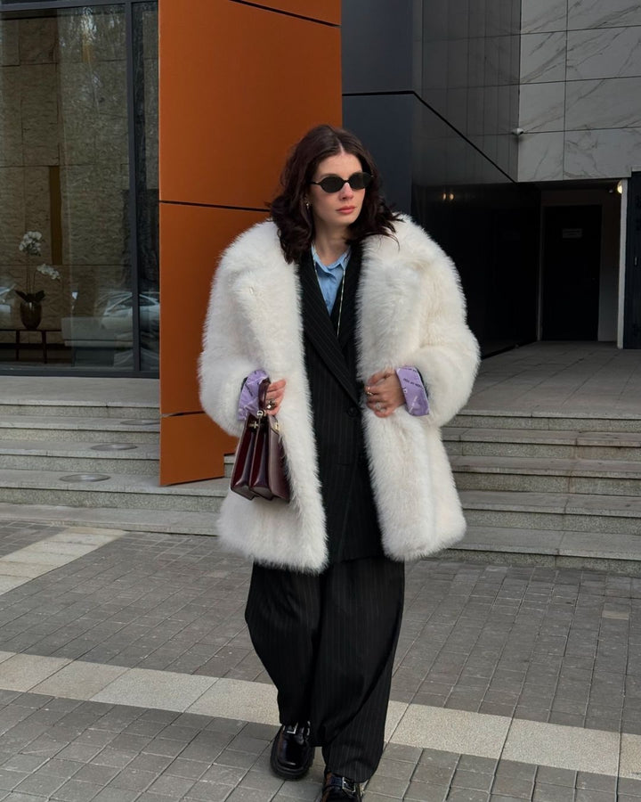 Kvinnor elegant oversized pälsrock Mirla-Eva Jonsson