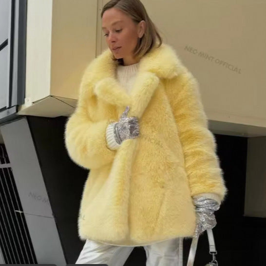 Kvinnor elegant oversized pälsrock Mirla-Eva Jonsson