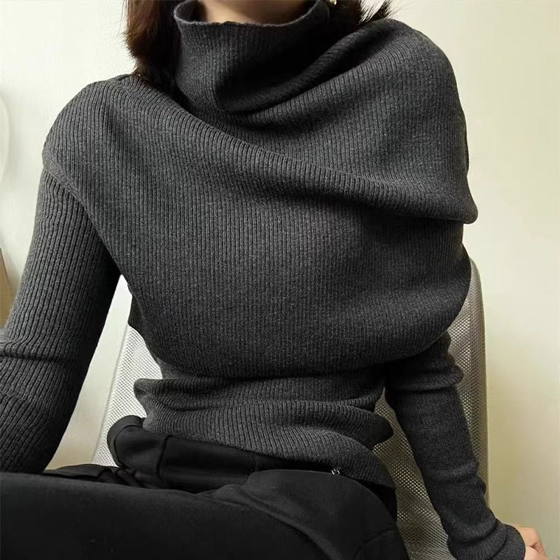 Kvinnor elegant polokrage tröja med asymmetrisk skärning Mirla-Eva Jonsson