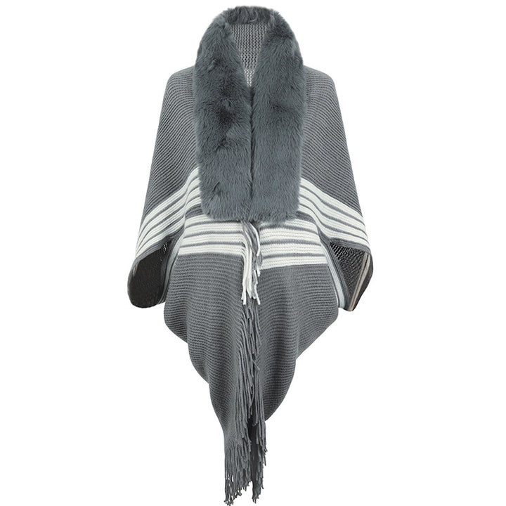 Kvinnor elegant stickad poncho med konstfällbeklädd krage och fransar Eva Jonsson-Eva Jonsson