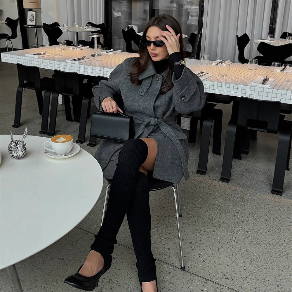 Kvinnor elegant ullkappa med praktiska fickor och knytbälte Eva Jonsson-Eva Jonsson