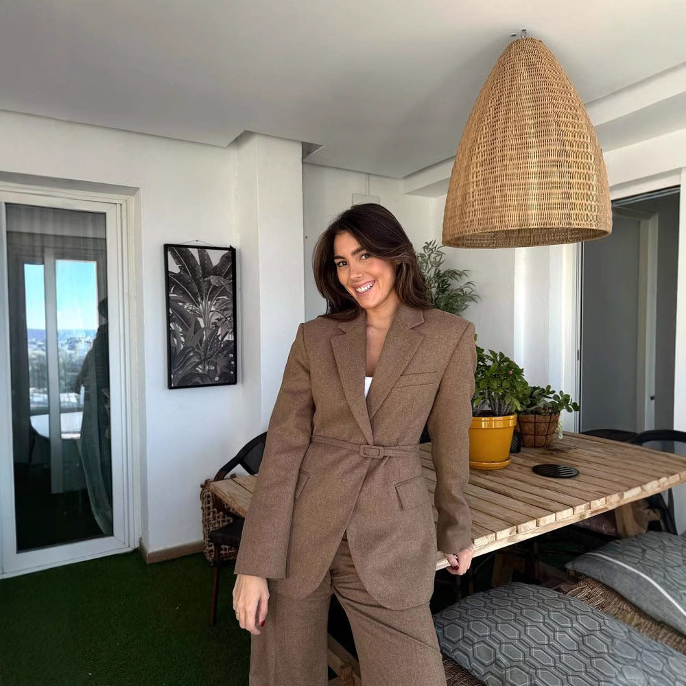 Kvinnor figursydd blazer med bälte och elegant struktur Eva Jonsson-Eva Jonsson