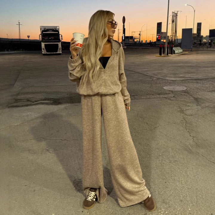 Kvinnor fleece dräkt med full dragkedja och elegant huva krage Mirla-Eva Jonsson