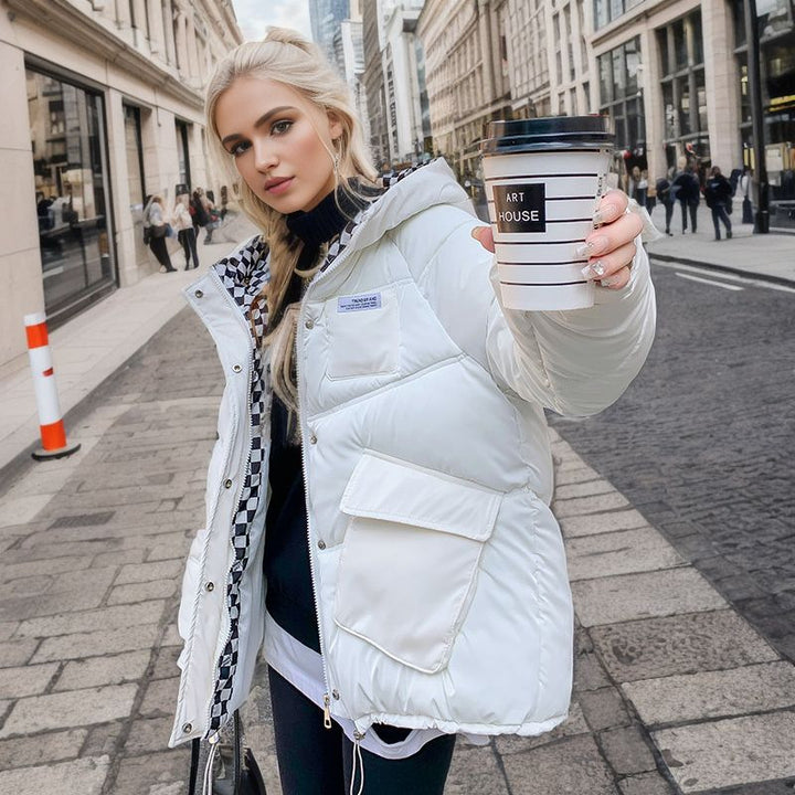 Kvinnor högkvalitativ dunjacka med praktiska fickor och modern dragkedja Mirla-Eva Jonsson