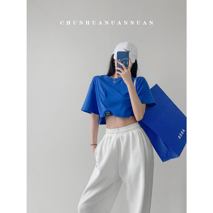 Kvinnor kort crop-top med avslappnad passform och elastisk nederkant Mirla-Eva Jonsson