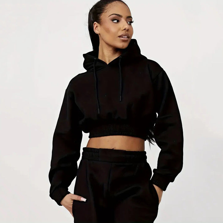 Kvinnor kort hoodie och avslappnad joggingbyxor set Mirla-Eva Jonsson