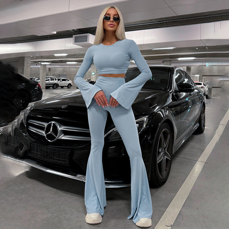 Kvinnor långärmad crop top med vida byxor Mirla-Eva Jonsson