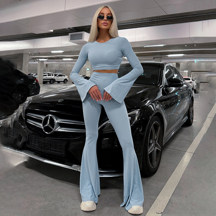Kvinnor långärmad crop top med vida byxor Mirla-Eva Jonsson