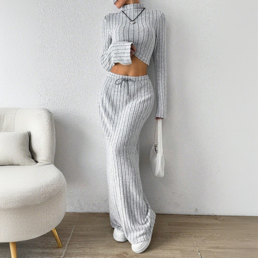 Kvinnor långärmad crop top och maxikjol set med elegant ribbstruktur Mirla-Eva Jonsson