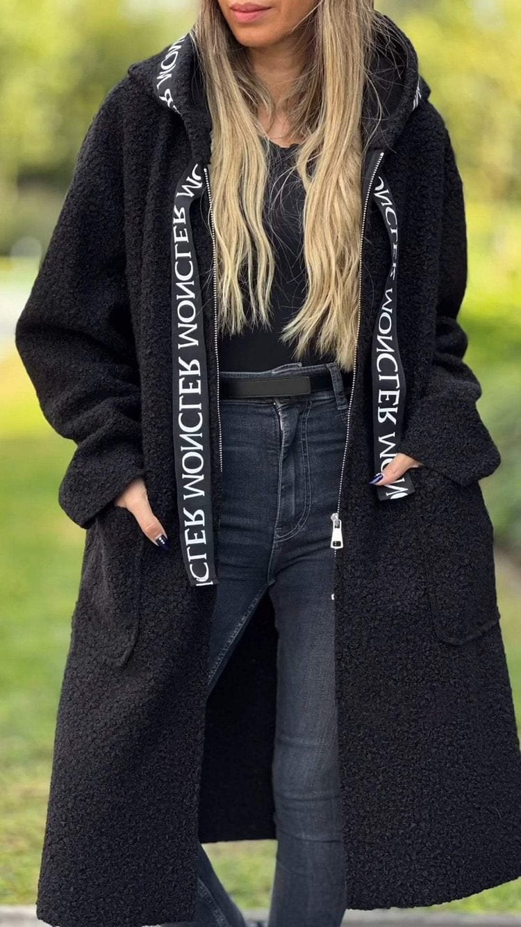 Kvinnor längre fleece-kappa med huva och praktiska fickor Mirla-Eva Jonsson