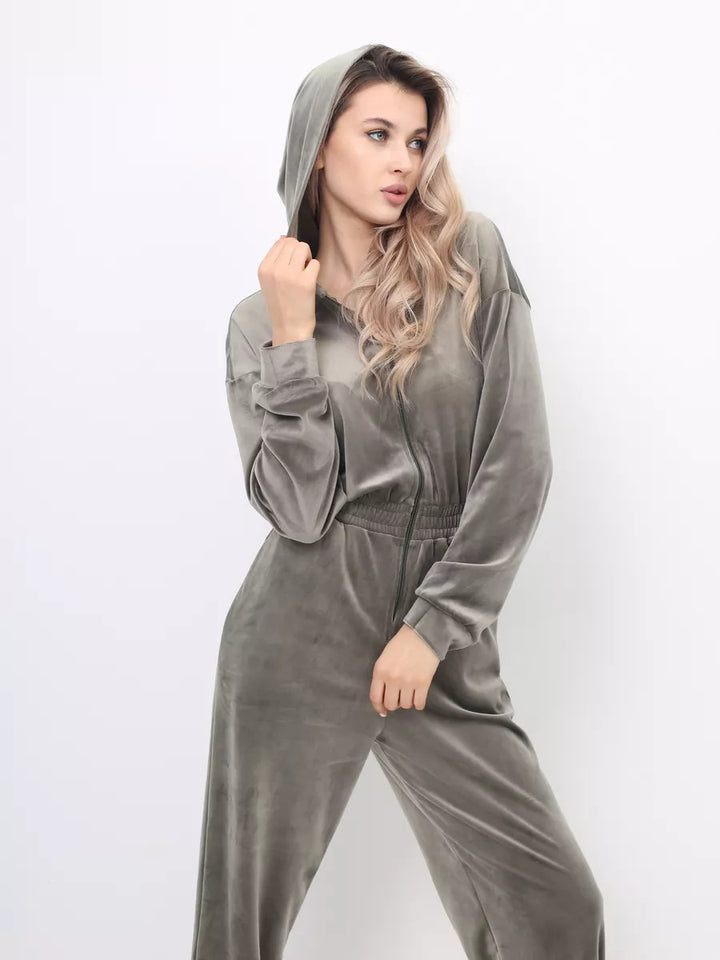 Kvinnor mjukt fleece jumpsuit med hög krage och smal passform Mirla-Eva Jonsson
