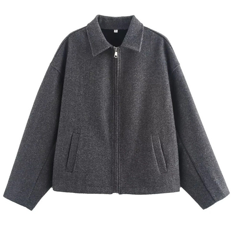 Kvinnor mode cropped jacka med bred krage och mjuka material Mirla-Eva Jonsson