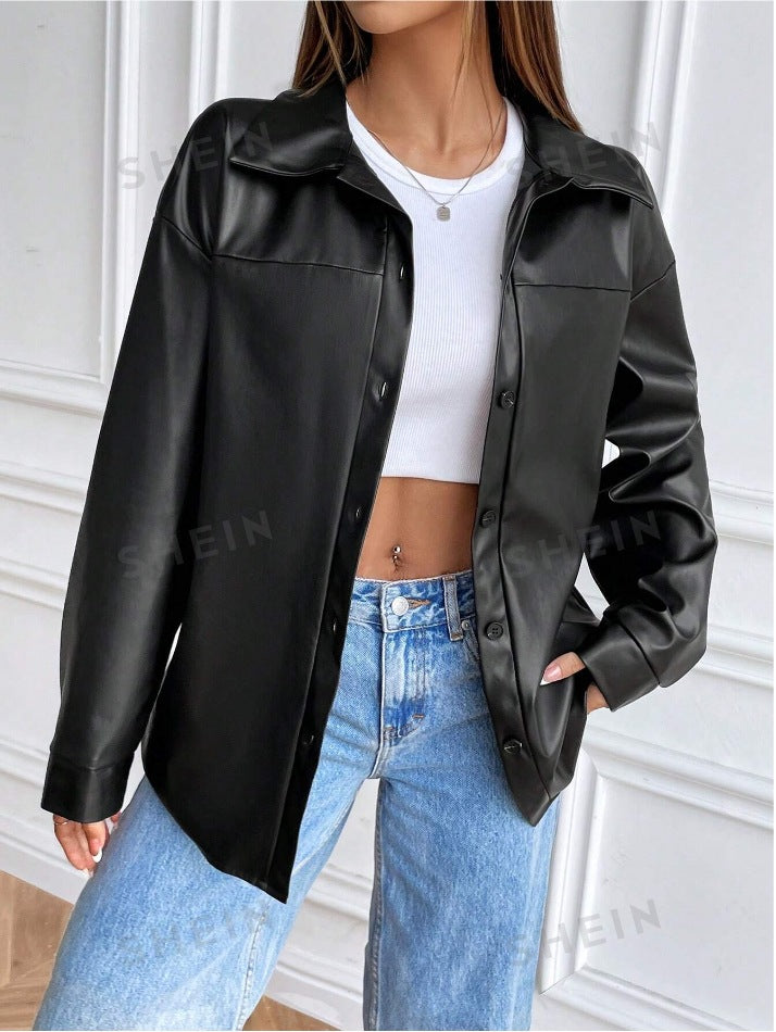 Kvinnor mode konstläderjacka i snygg oversized stil Mirla-Eva Jonsson