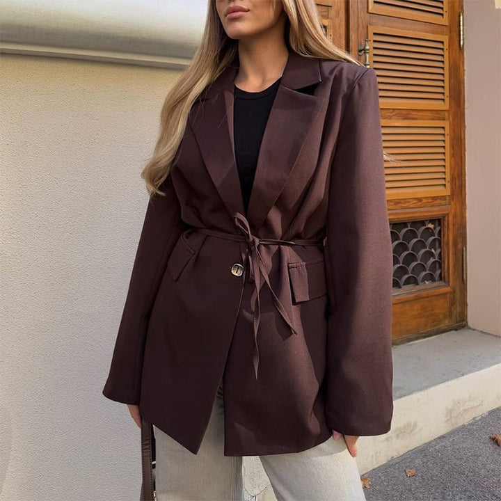 Kvinnor modern blazer med bälte Mirla-Eva Jonsson