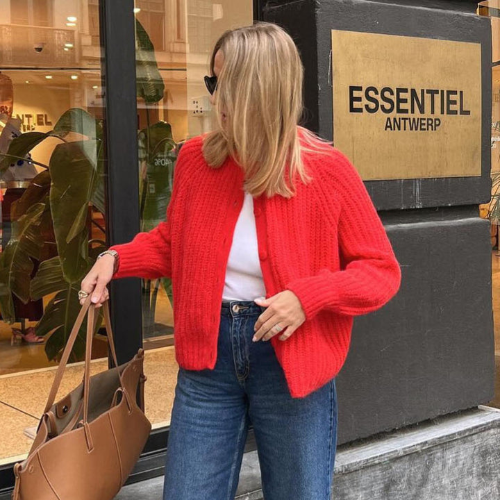 Kvinnor mysig cardigan med vertikal ribbstruktur och stora knappar Mirla-Eva Jonsson