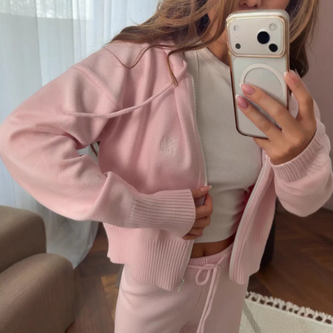 Kvinnor mysig fritidsdräkt set med hög krage och lös passform Mirla-Eva Jonsson