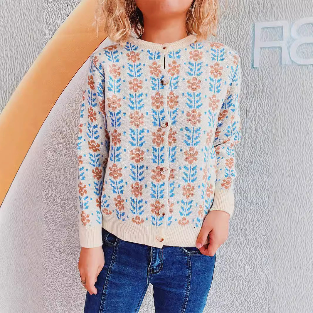 Kvinnor mysig kofta med blommönster Mirla-Eva Jonsson
