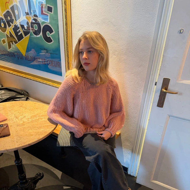 Kvinnor mysig stickad tröja Mirla-Eva Jonsson