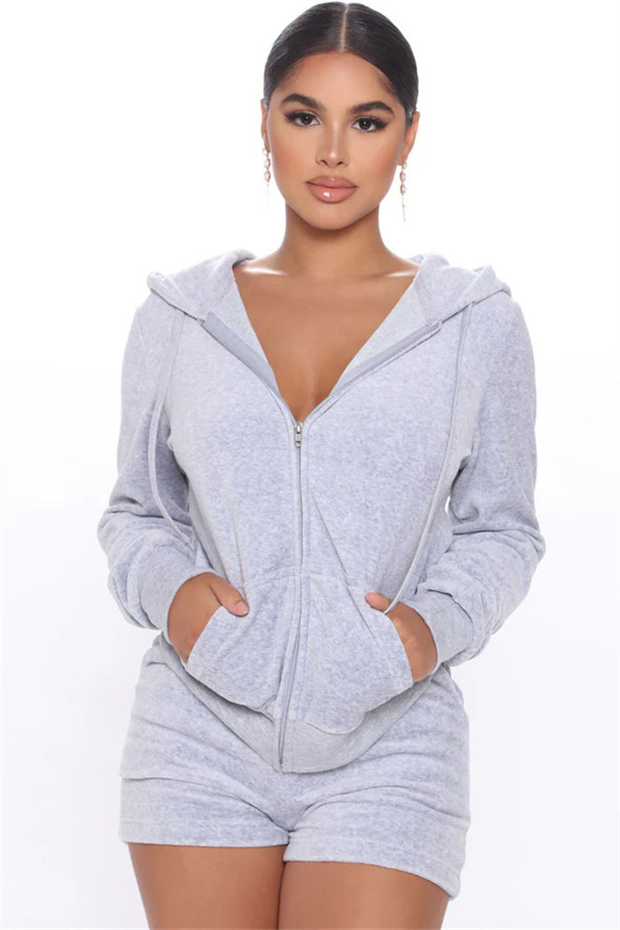 Kvinnor mysiga sportset med hoodie och shorts gjorda av högkvalitativt material-Eva Jonsson