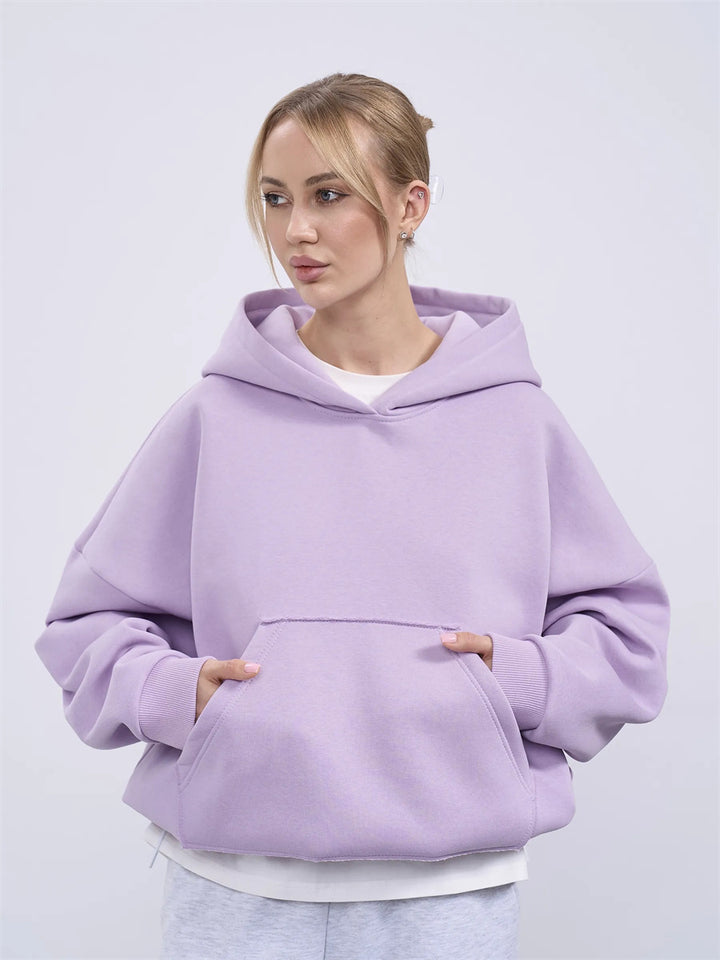 Kvinnor oversized hoodie med avslappnad skärning och praktisk kängurufickan Mirla-Eva Jonsson
