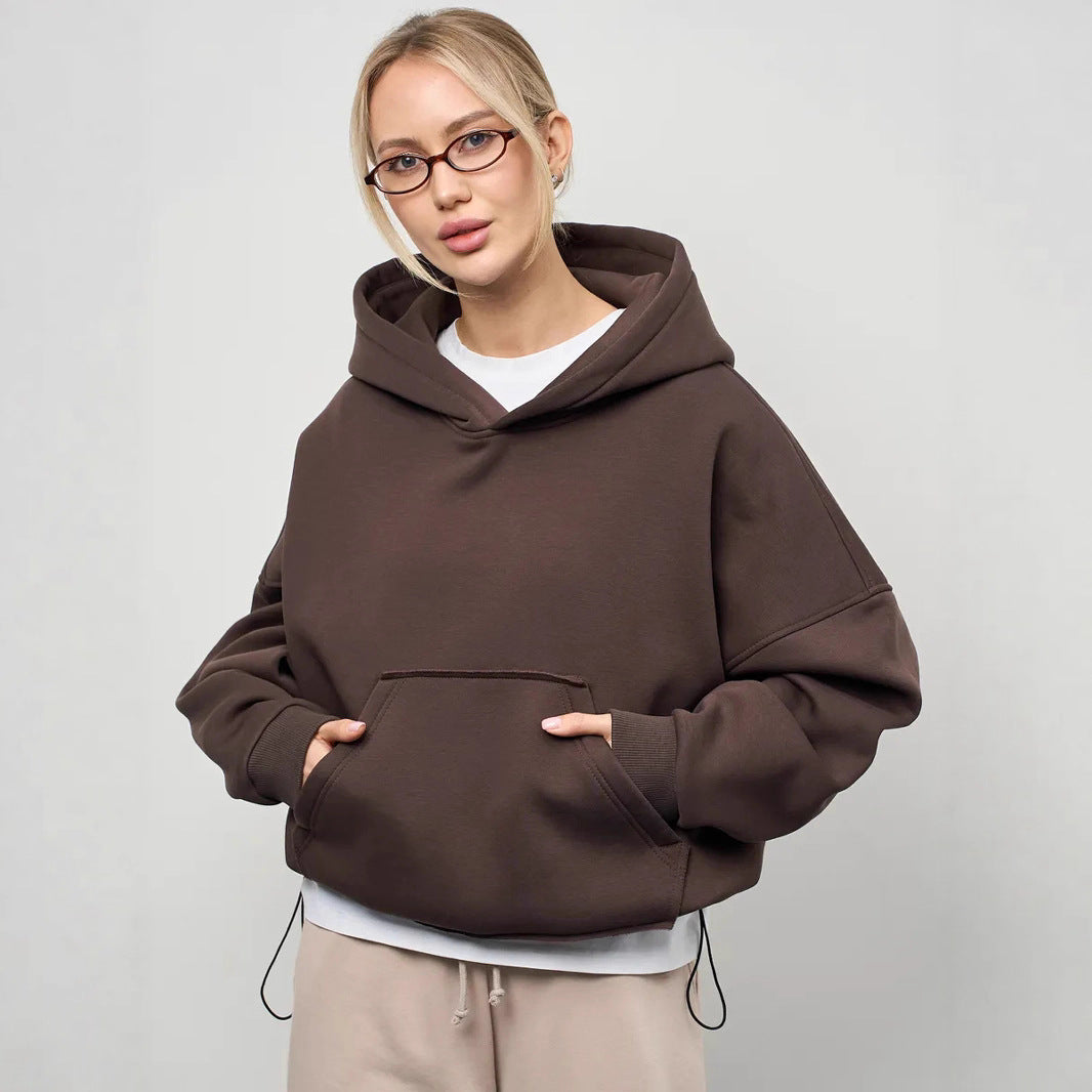 Kvinnor oversized hoodie med avslappnad skärning och praktisk kängurufickan Mirla-Eva Jonsson