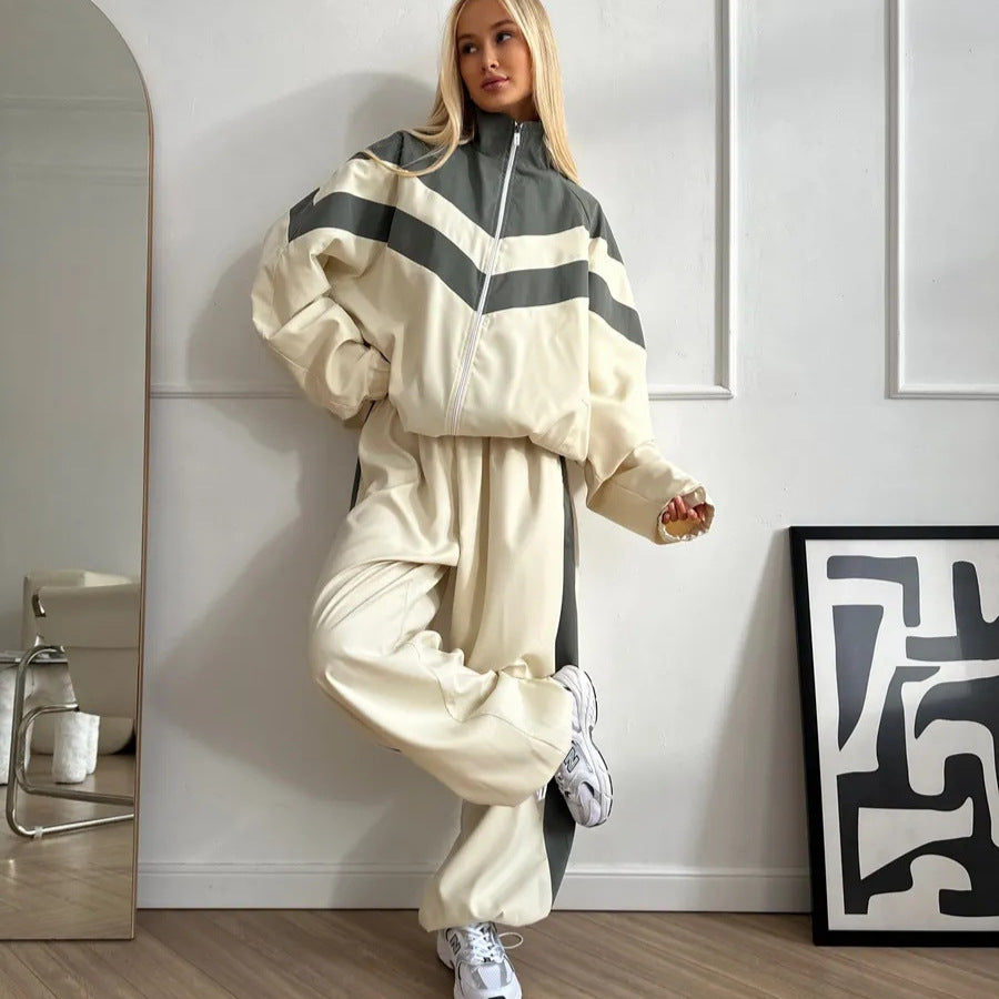 Kvinnor sportig jacka med hög krage och modern design Mirla-Eva Jonsson