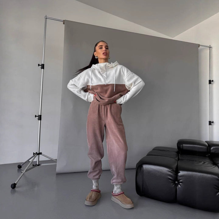 Kvinnor sportig sweatshirt och elastiska joggingsbyxor set Mirla-Eva Jonsson