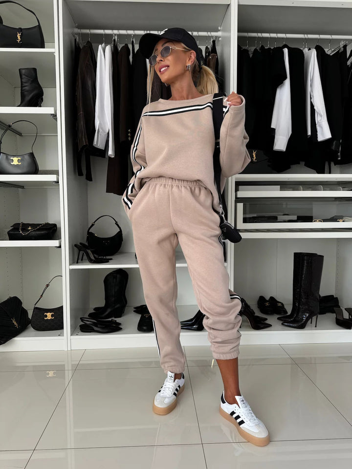 Kvinnor sportigt Relax-outfit Mirla-Eva Jonsson