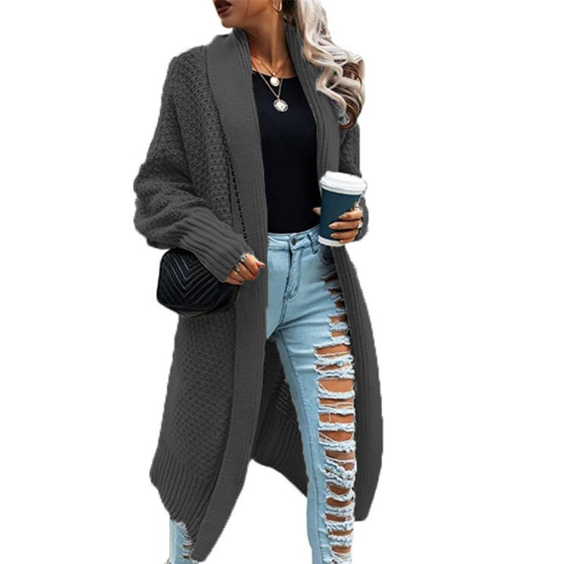 Kvinnor stickad kappa i urban stil med öppen skärning och strukturerad textur Eva Jonsson-Eva Jonsson